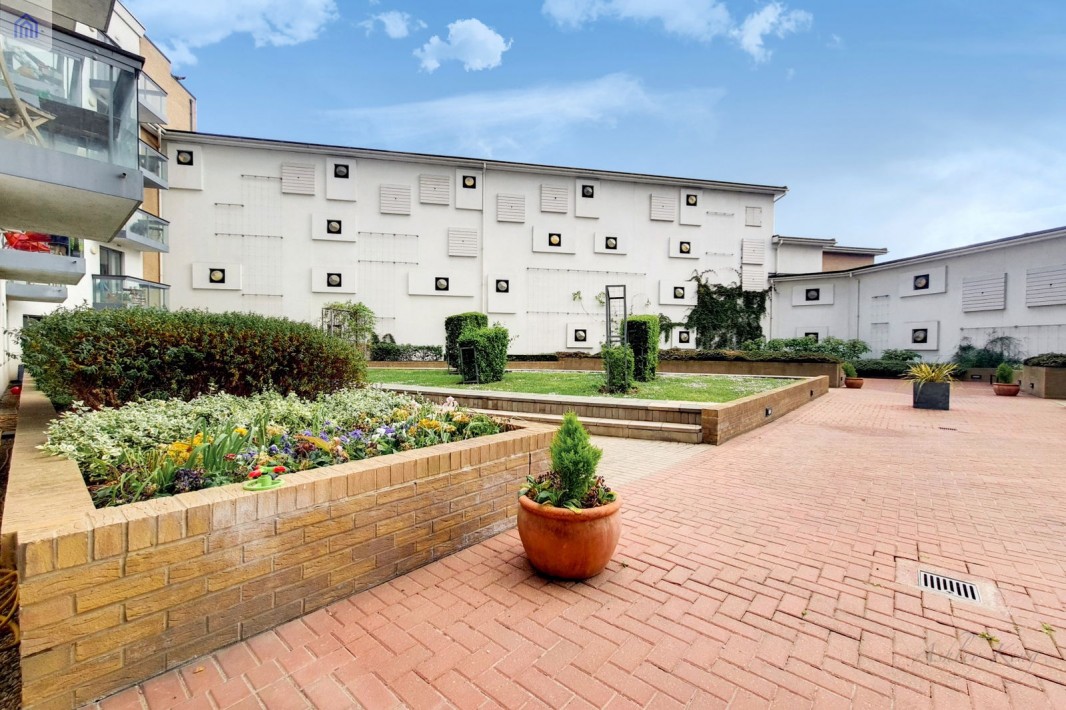 Images for Limeharbour, London, E14 9LU