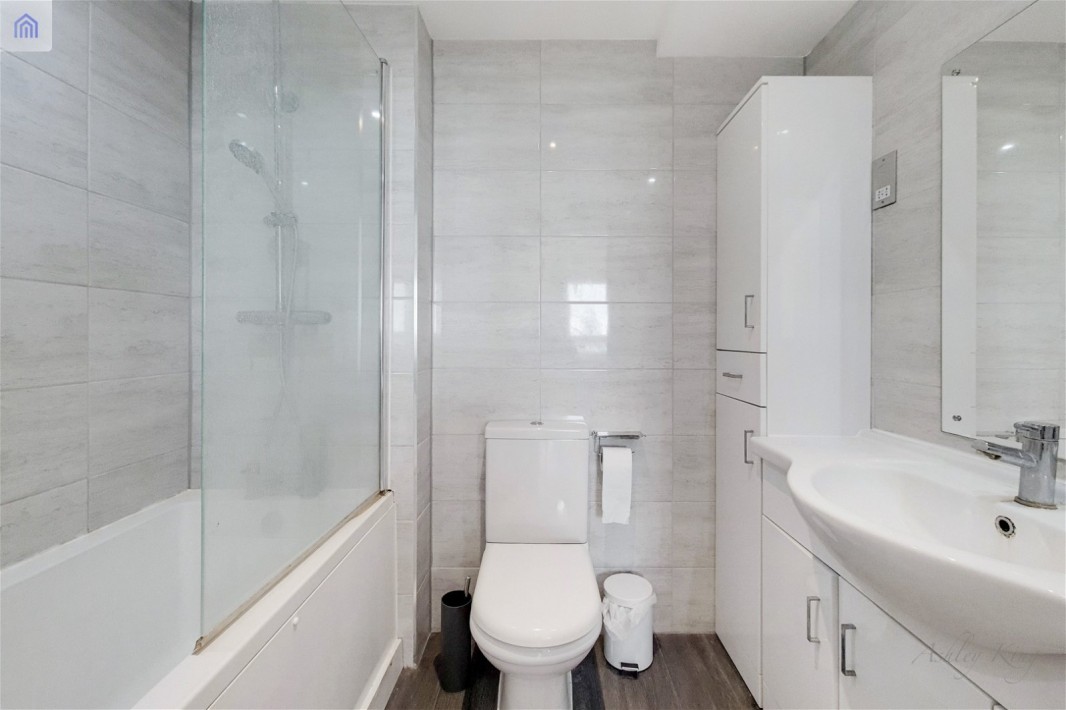 Images for Limeharbour, London, E14 9LU